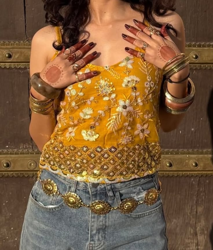 perfect desi look for your modern jamana🤌🏻😉